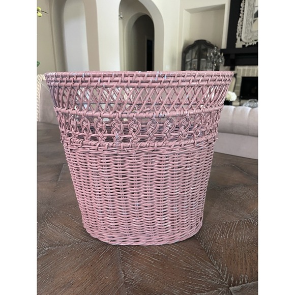 The Unbranded Brand Other - Vintage  Pink  Wicker Rattan Woven Waste Basket Trash Can Bin